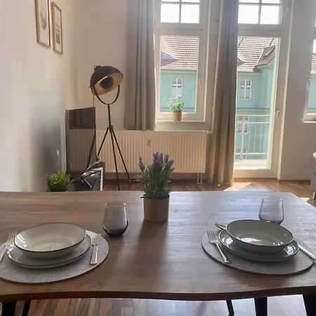 Modernes 1r , Tv Streaming, Balkon Und Parken *